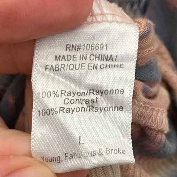 Young Fabulous & Broke | Pink & Navy Blue Tie Dye V-Neck Short Sleeve Size Large - Picture 5 of 12